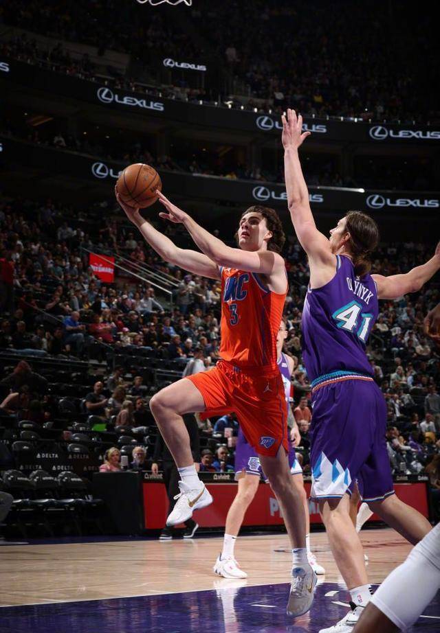 关于比分胶着，双方你来我往，角逐极具看点的信息