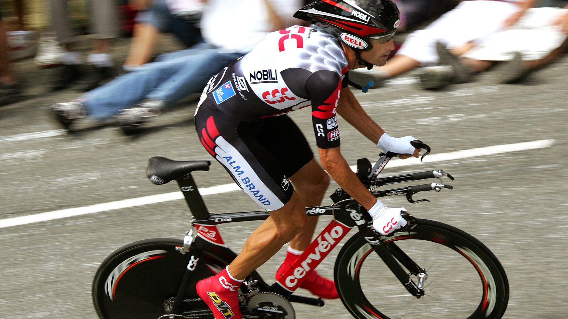 拉梅洛·鲍尔关键先生本色尽显，公牛末节一波流带走魔术