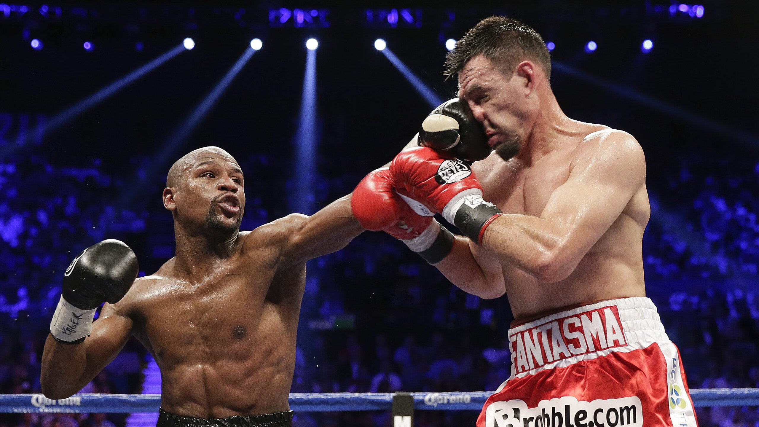 当NBA的狂野遇见CBA的坚韧，西亚卡姆统治全场，灰熊血拼上海队背后的篮球全球化寓言